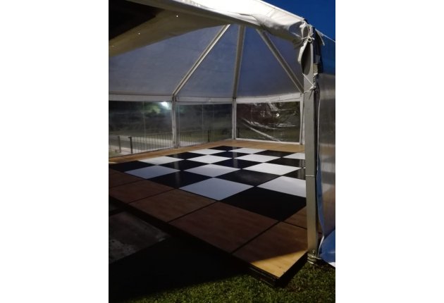 CARPA DE 8 MTS DE FRENTE TECHO TRANSPARENTE