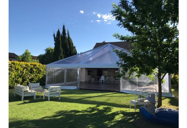 CARPA DE 12 METROS DE FRENTE TECHO TRANSPARENTE