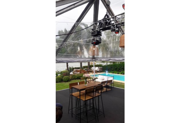 CARPA DE 8 MTS DE FRENTE TECHO TRANSPARENTE